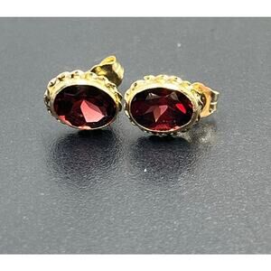 ZZ 585 Designer 14k Yellow Gold Bezel Set Faceted Oval Garnet‎ Stud Earrings